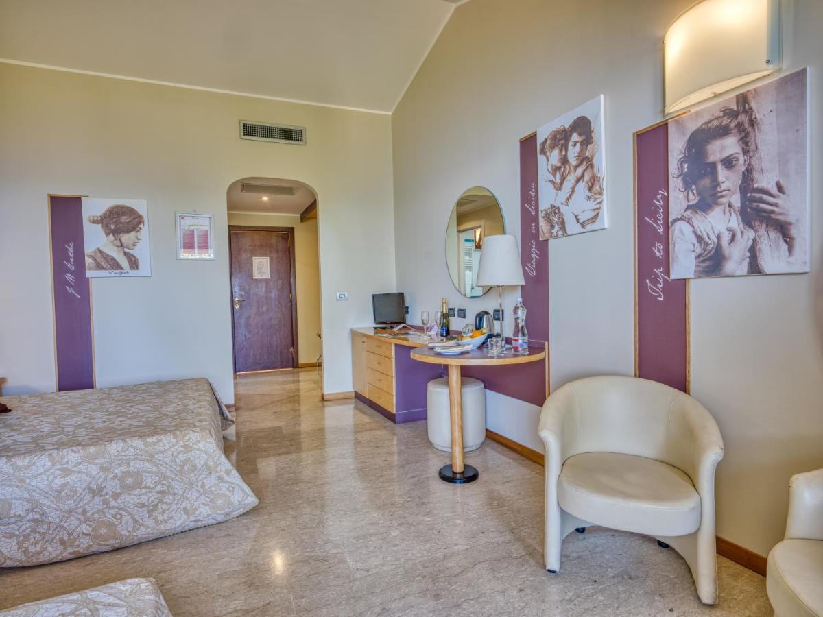 Ariston And Palazzo Santa Caterina 4*